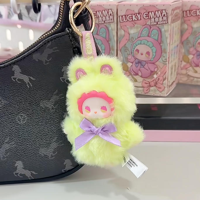 Lucky Emma Mini Plush Series B - đánh giá và giá Home Security Movie